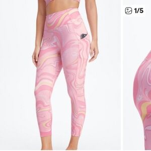 Pink/ White Swirl Leggings